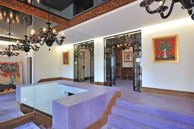 Chiado 16 Apartment Lisbon 0*,